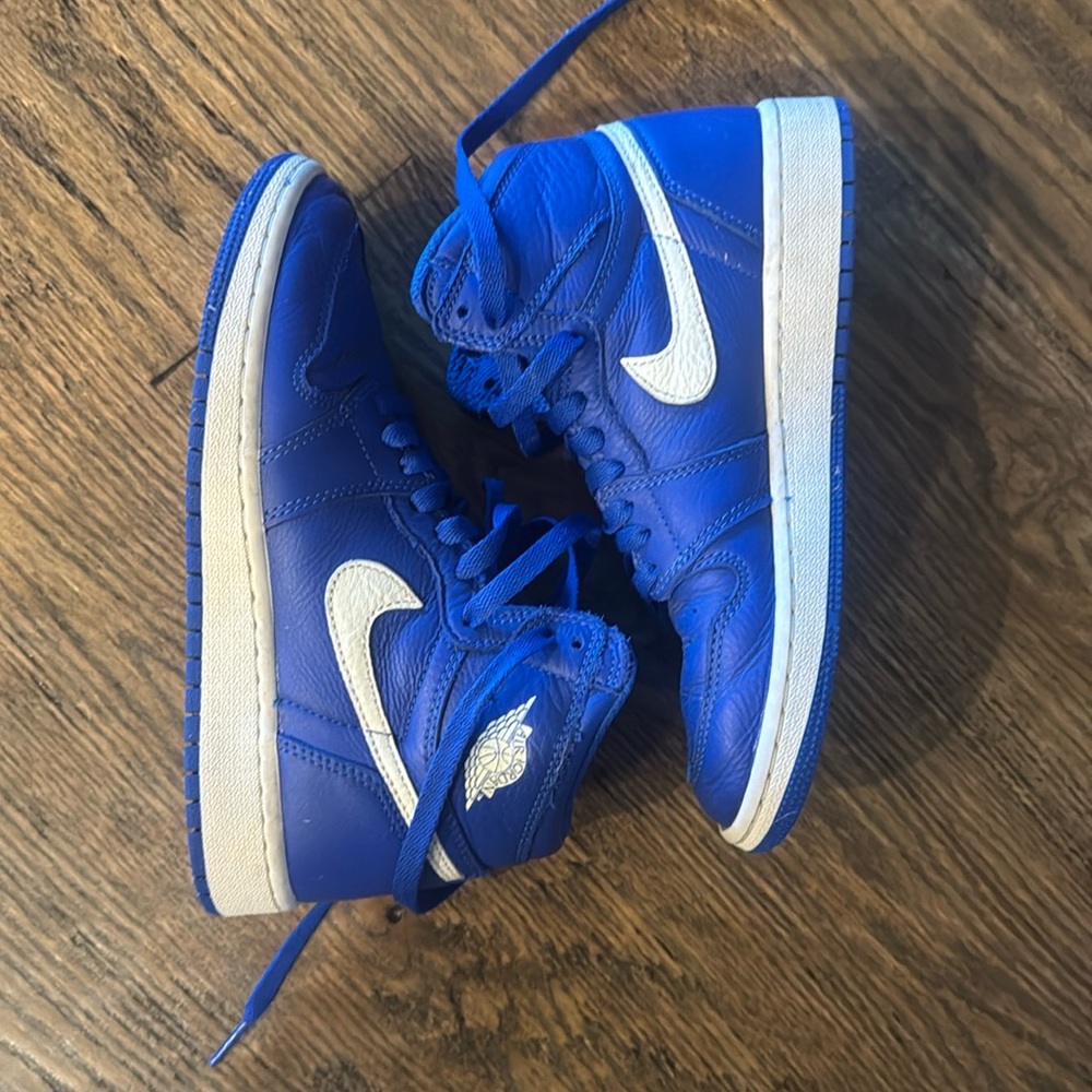 Air Jordan 1 High OG Hyper Royal 4Y